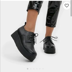 Ramita Class Platform Shoes